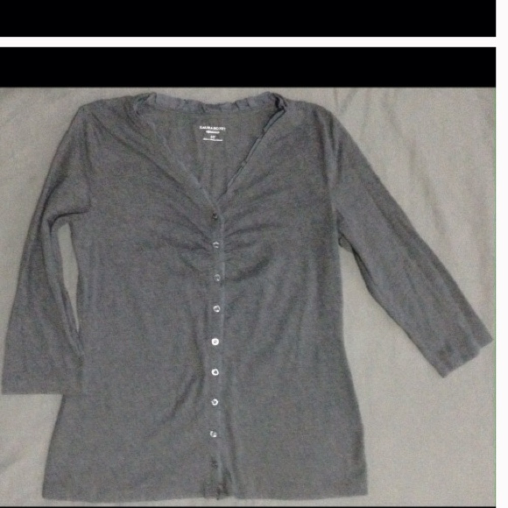 ⭐️Women's cotton, poly blend knit shirt